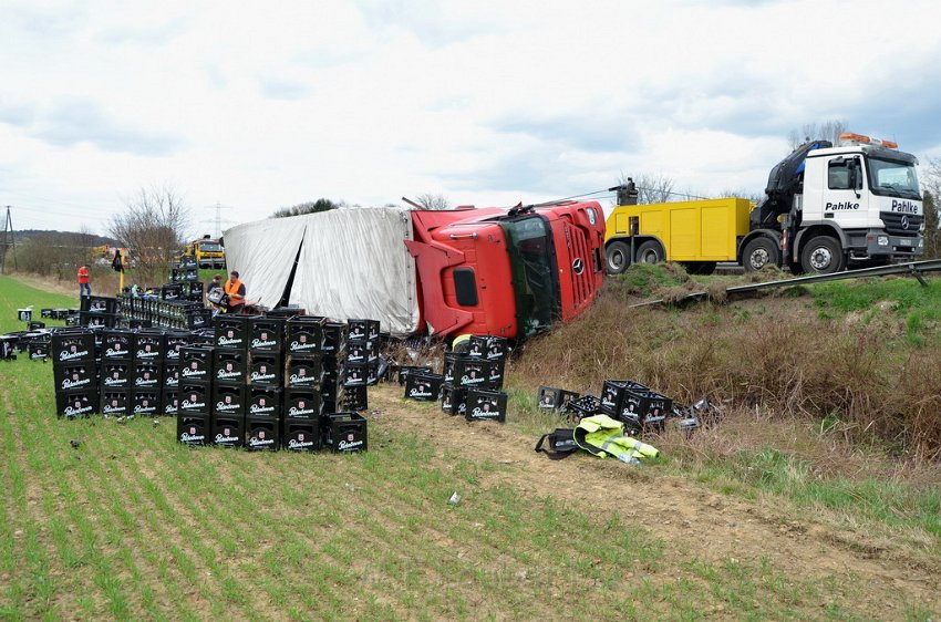 Bierlaster umgestuerzt A 3 Rich Frankfurt Hoehe AS Lohmar P095.JPG